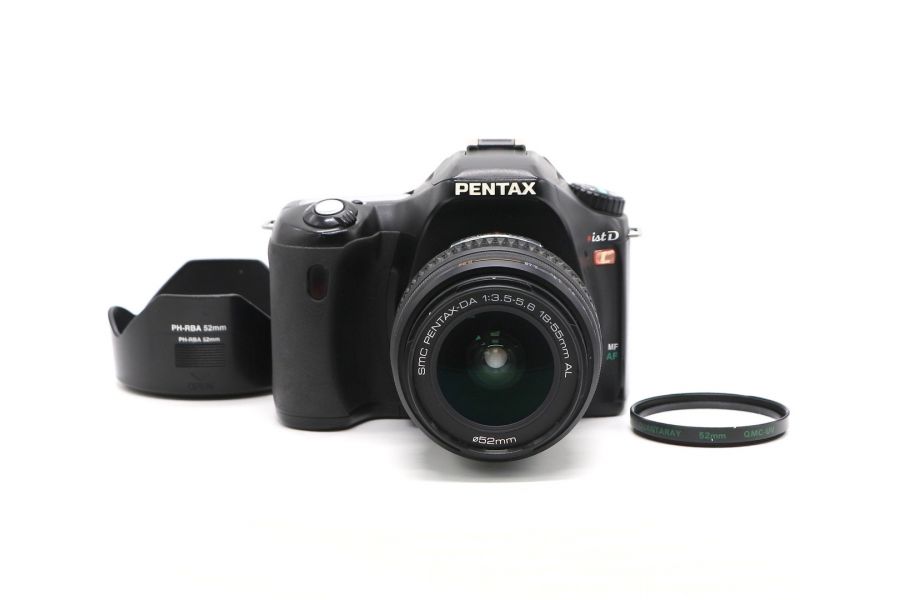 Pentax ist DL kit 18-55mm f/3.5-5.6 (пробег 26005 кадров)