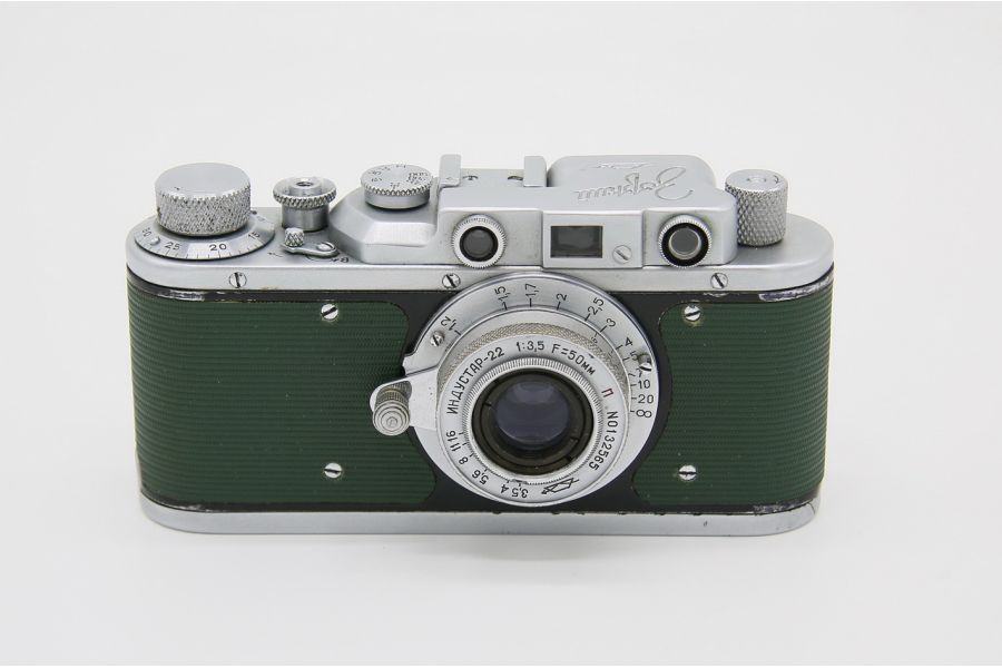 Редкость Зоркий зеленый (КМЗ, 1957г.)