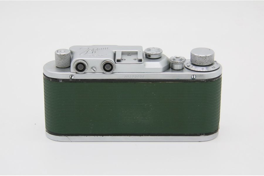 Редкость Зоркий зеленый (КМЗ, 1957г.)