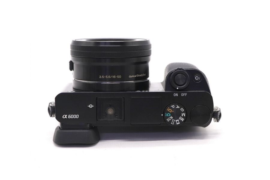 Sony A6000 ILCE-6000 kit в упаковке (пробег 7100 кадров)