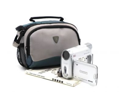 Видеокамера Canon MV930