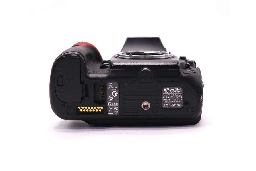 Nikon D700 body (пробег 143455 кадров)