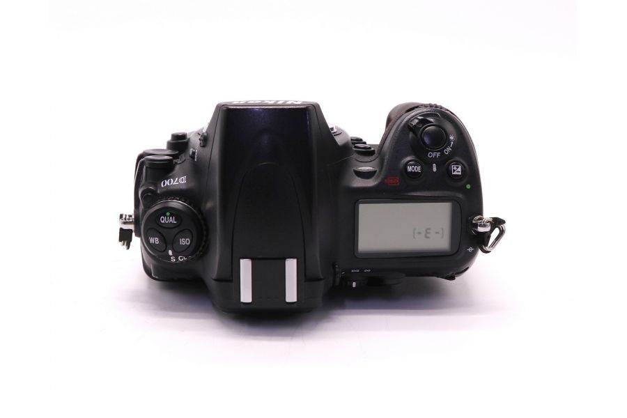 Nikon D700 body (пробег 143455 кадров)