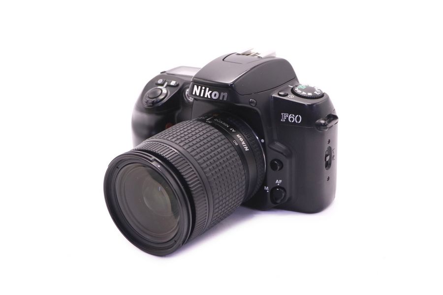 Nikon F60 kit в упаковке 