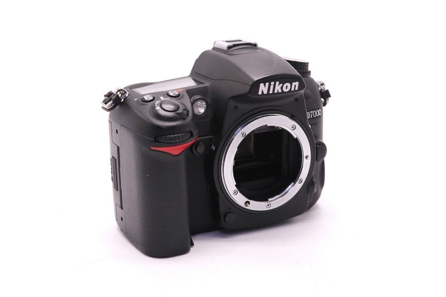 Фотокамера Nikon D7000 body (пробег 45785 кадров)