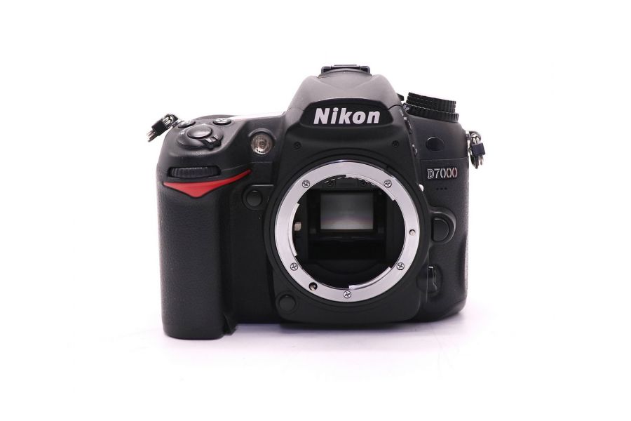 Фотокамера Nikon D7000 body (пробег 45785 кадров)