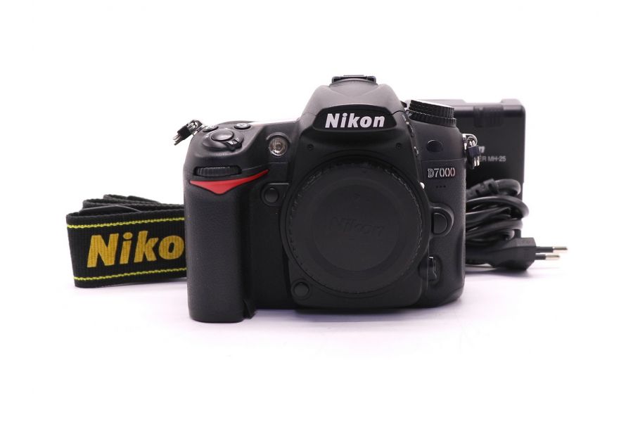 Фотокамера Nikon D7000 body (пробег 45785 кадров)