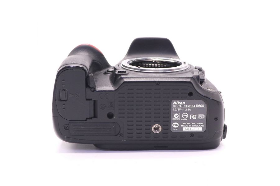 Nikon D600 body (пробег 41600 кадров)