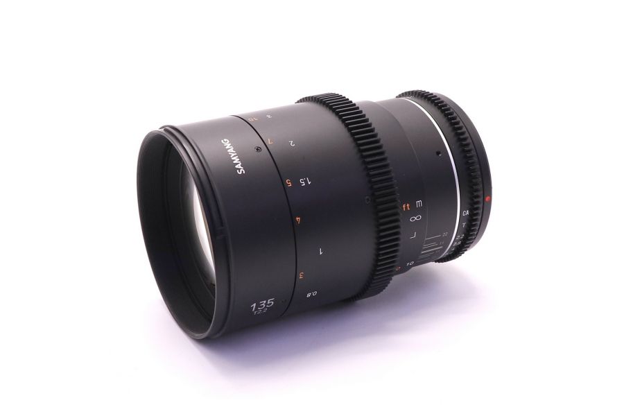 Samyang VDSLR 135mm T2.2 VDSLR MK2 Canon EF в упаковке