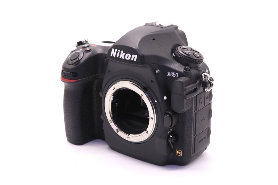 Nikon D850 body в упаковке (пробег 4000 кадров)