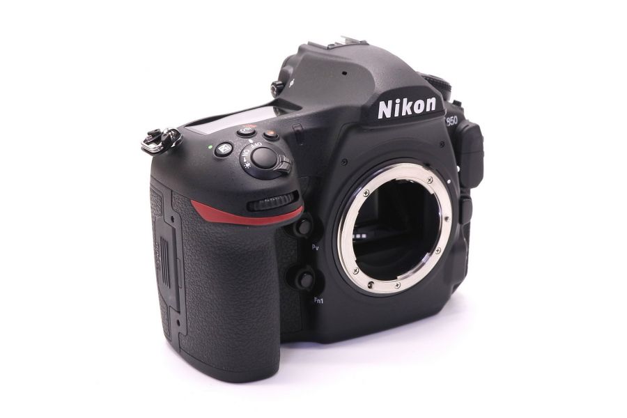 Nikon D850 body в упаковке (пробег 4000 кадров)