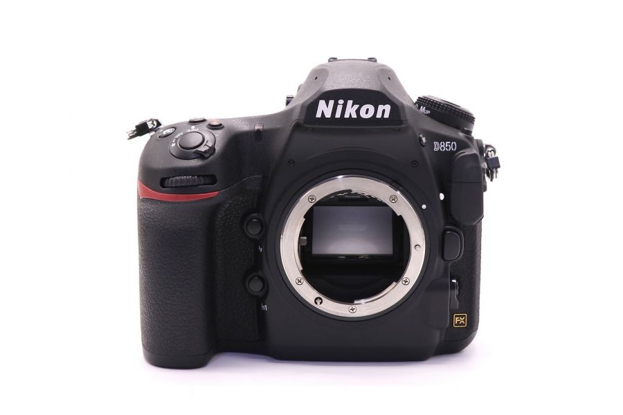 Nikon D850 body в упаковке (пробег 4000 кадров)