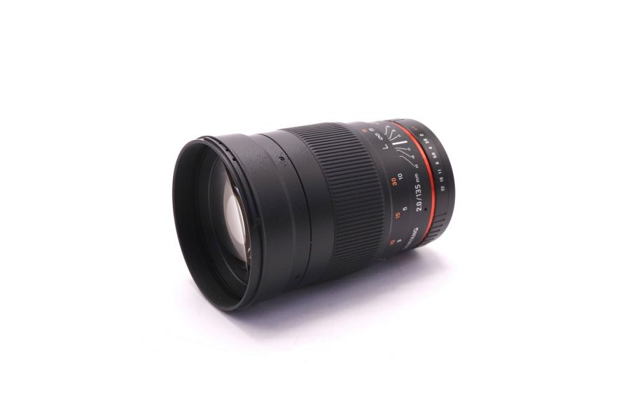 Объектив Samyang 135mm f/2.0 ED UMC Canon EF в упаковке