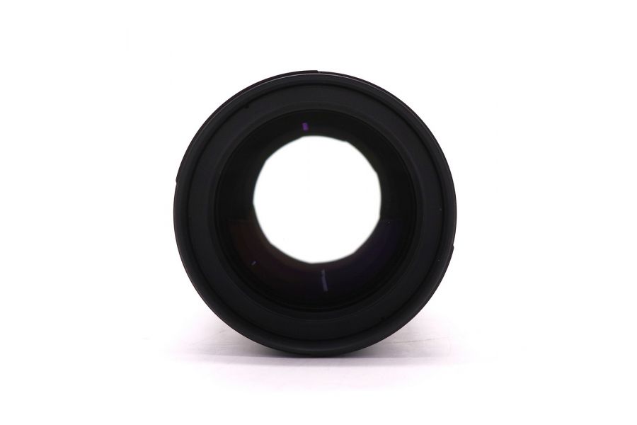 Объектив Samyang 135mm f/2.0 ED UMC Canon EF в упаковке