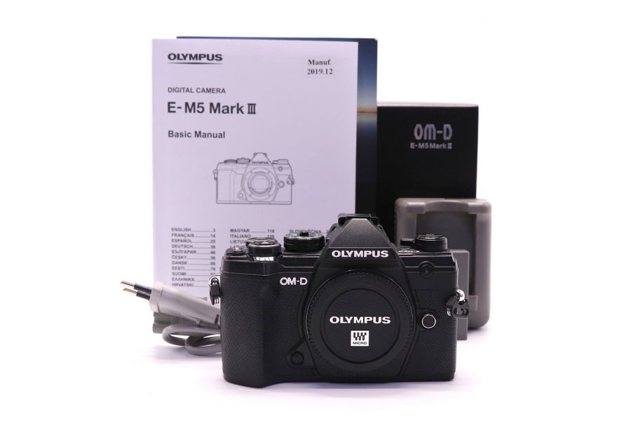 Olympus OM-D E-M5 III body в упаковке (пробег 35000 кадров)