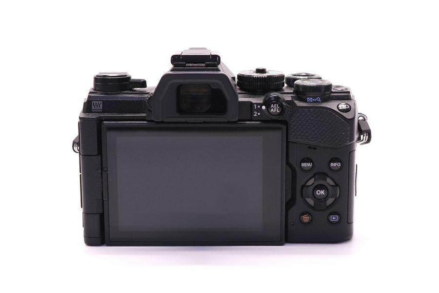 Olympus OM-D E-M5 III body в упаковке (пробег 35000 кадров)