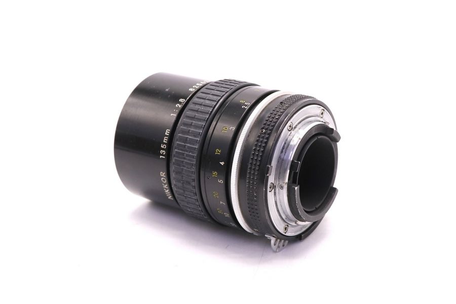 Nikon 135mm f/2.8 Nikkor