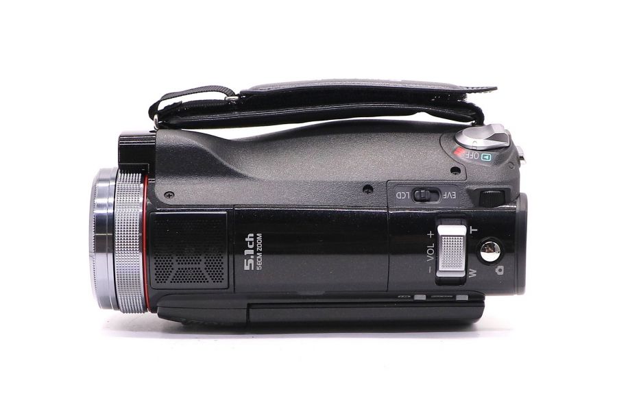 Видеокамера Panasonic HDC-SD100 в упаковке