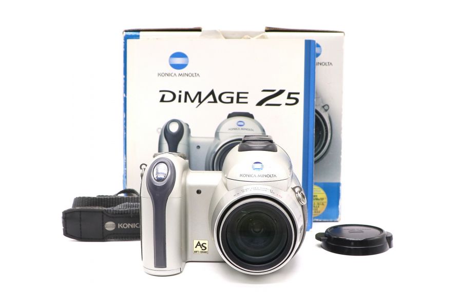 Konica Minolta DiMAGE Z5 в упаковке