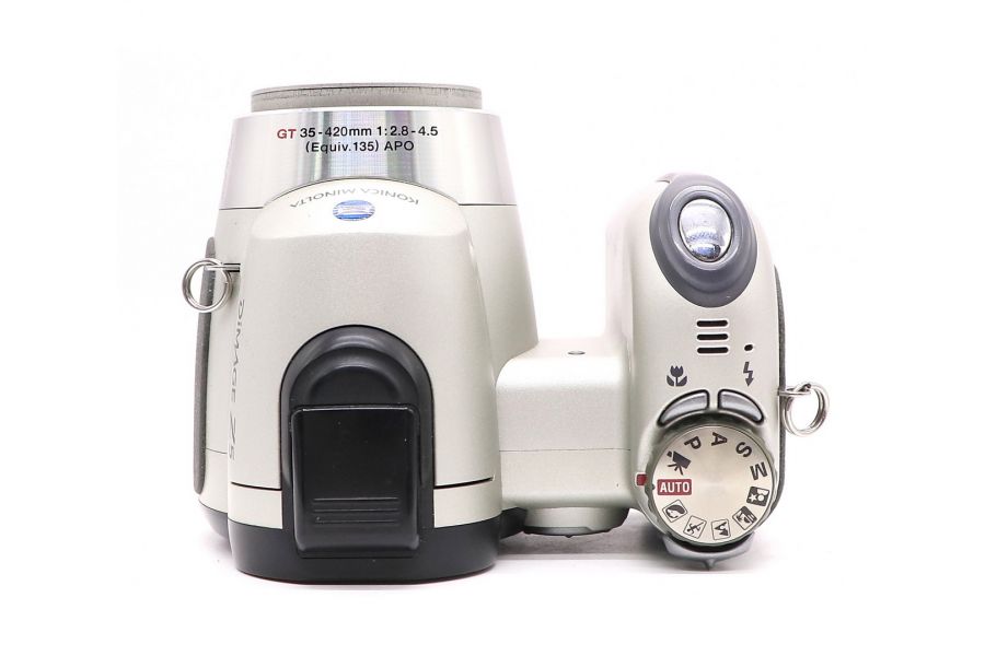 Konica Minolta DiMAGE Z5 в упаковке