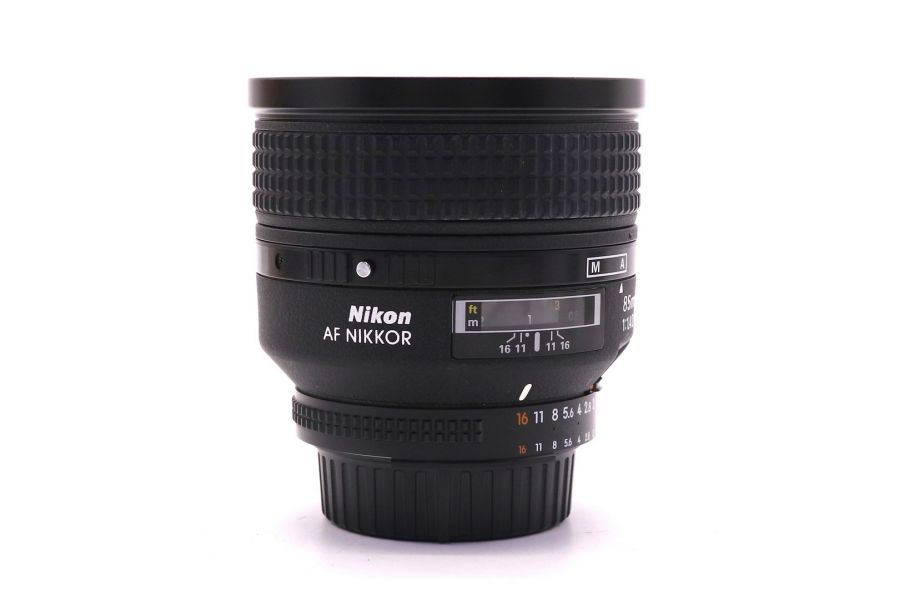 Nikon 85mm f/1.4D IF AF Nikkor в упаковке