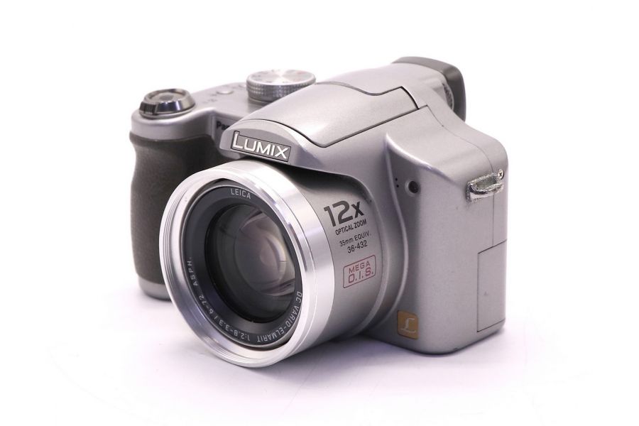 Panasonic Lumix DMC-FZ8 (Silver)