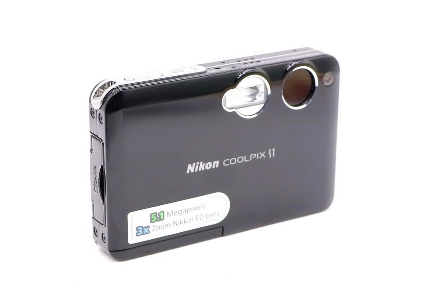Nikon Coolpix S1 в упаковке