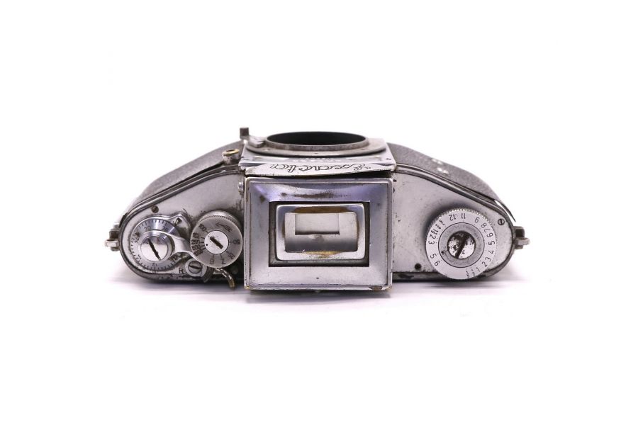 Exakta Jhagee Dresden body (Germany)