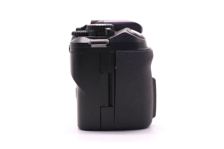 Фотокамера Olympus E-300 body (пробег 15000 кадров)