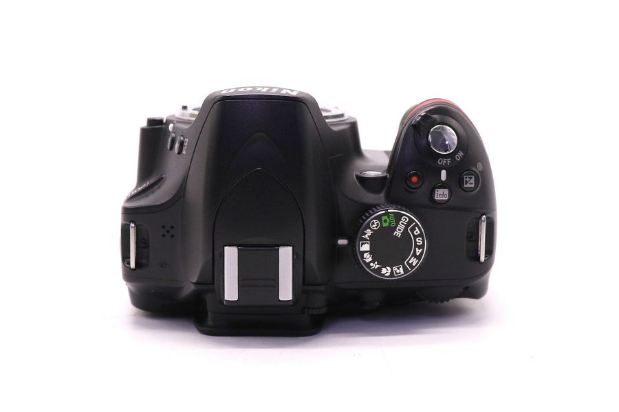 Nikon D3200 body в упаковке (пробег 1545 кадров)