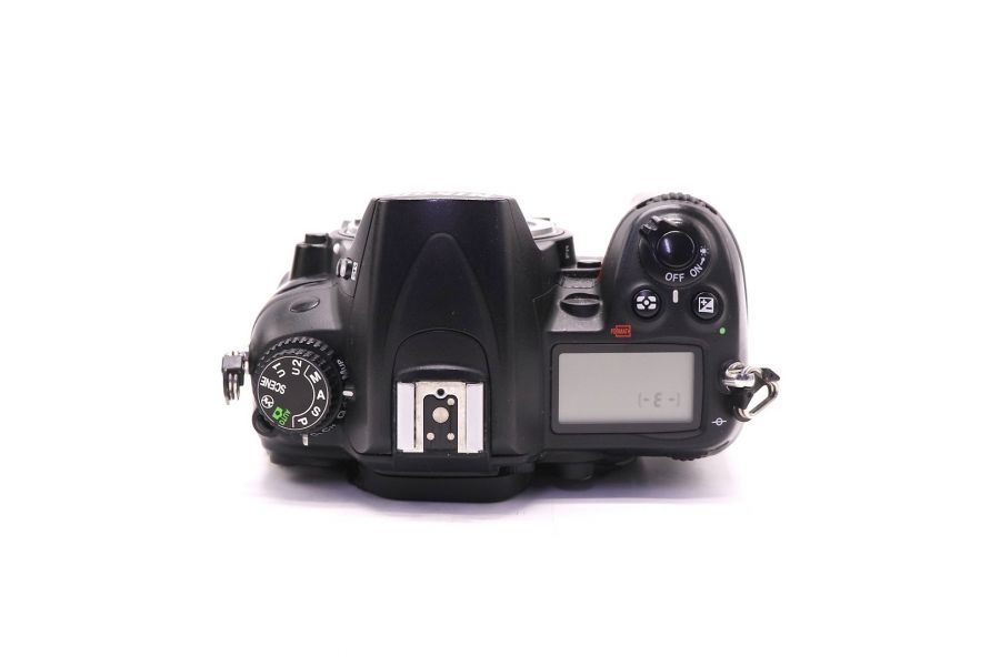 Nikon D7000 body в упаковке (пробег 453700 кадров)