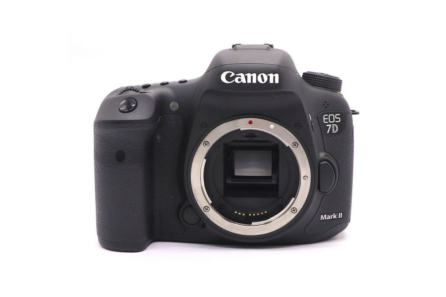 Canon EOS 7D Mark II body в упаковке (пробег 5640 кадров)