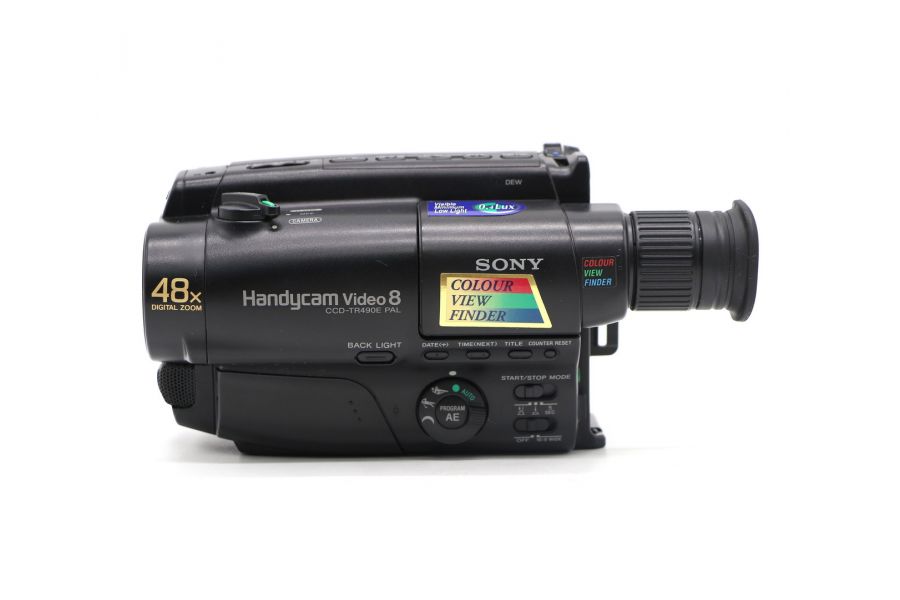 Видеокамера Sony CCD-TR490E в упаковке