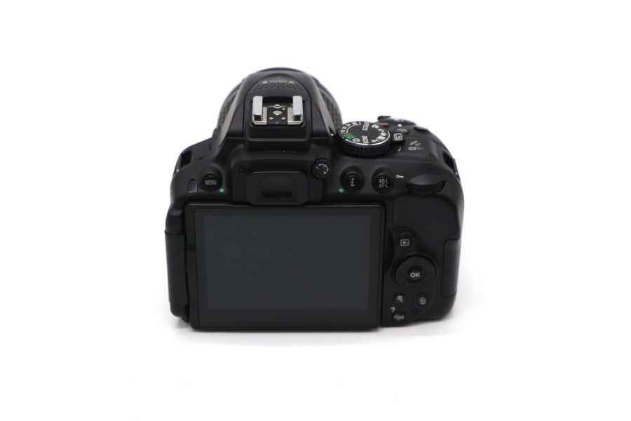 Nikon D5300 kit в упаковке (пробег 2150 кадров)