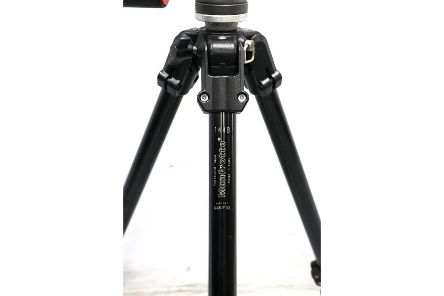 Штатив Manfrotto 144B + голова