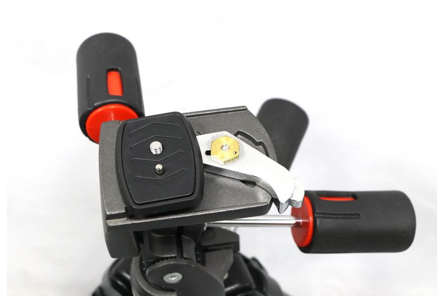 Штатив Manfrotto 144B + голова