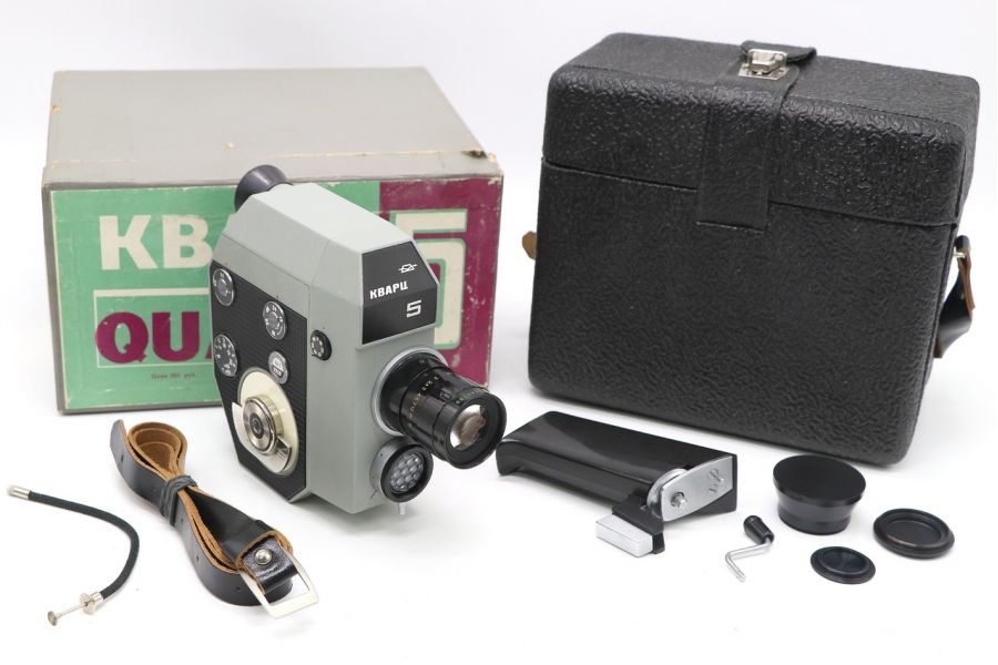 Кинокамера Кварц 5 в упаковке (КМЗ, 1971)