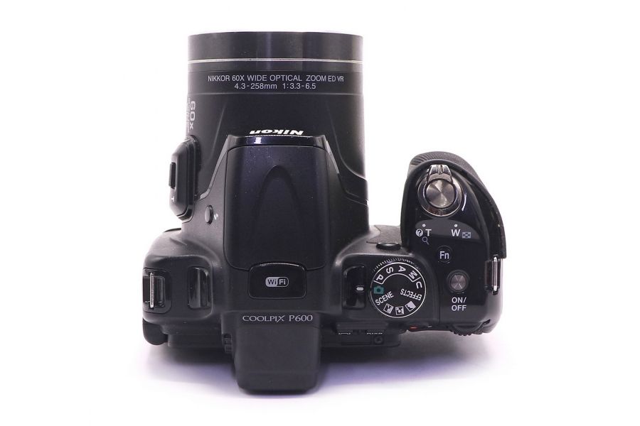 Nikon Coolpix P600 в упаковке