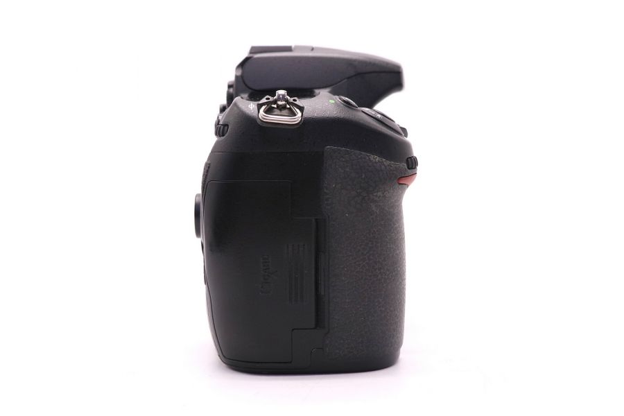 Nikon D300s body (пробег 131625 кадров)