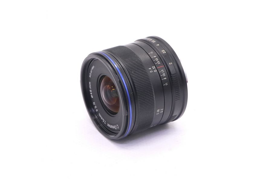 Laowa 7.5mm f/2 C-Dreamer MFT