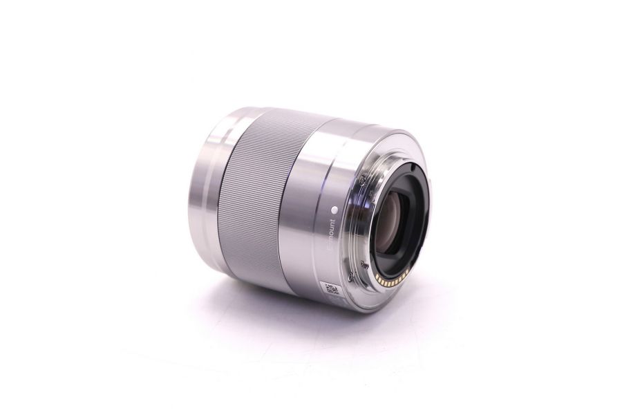 Sony 50mm f/1.8 OSS (SEL-50F18) серебристый новый