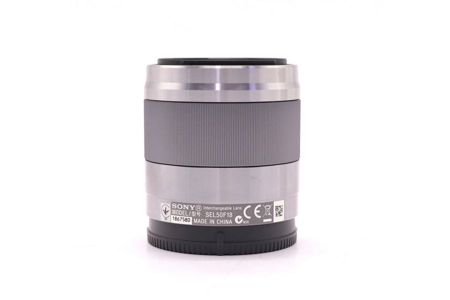 Sony 50mm f/1.8 OSS (SEL-50F18) серебристый новый