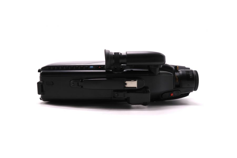 Профессиональная видеокамера Hitachi VM-2580E