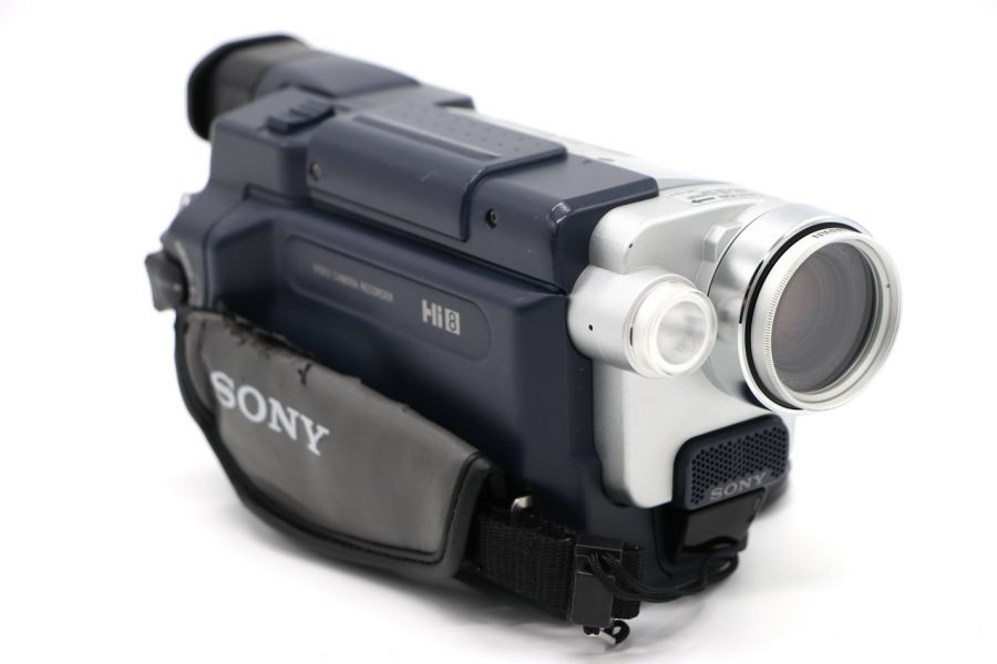 Видеокамера Sony CCD-TRV418E