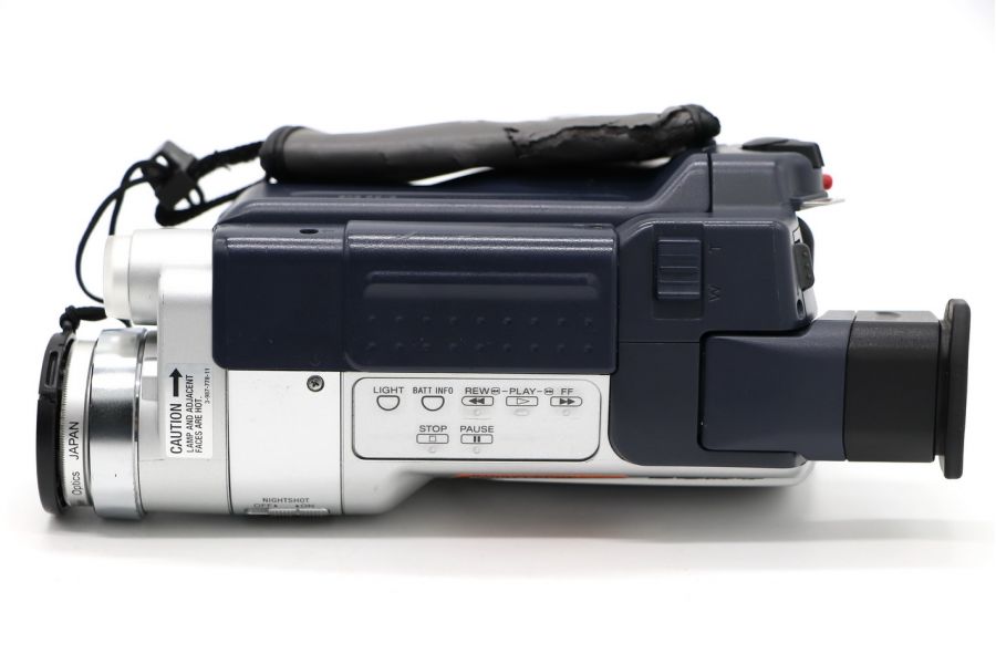 Видеокамера Sony CCD-TRV418E