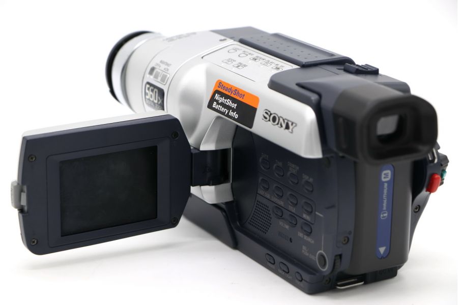 Видеокамера Sony CCD-TRV418E