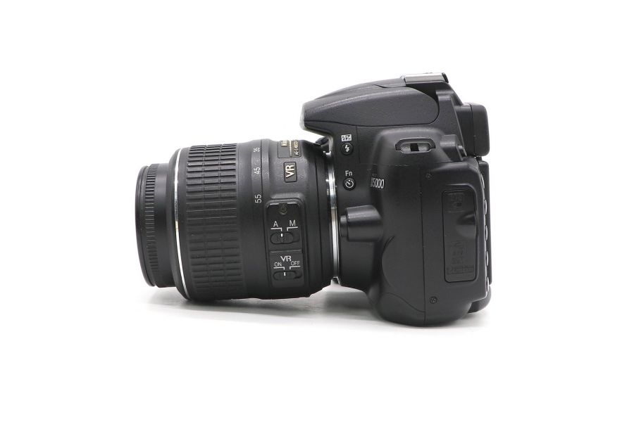 Nikon D5000 в коробке (пробег 6650 кадров)