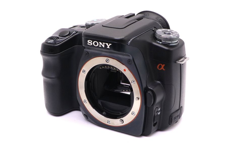 Sony Alpha DSLR-A100 body (Malaysia, 2006)