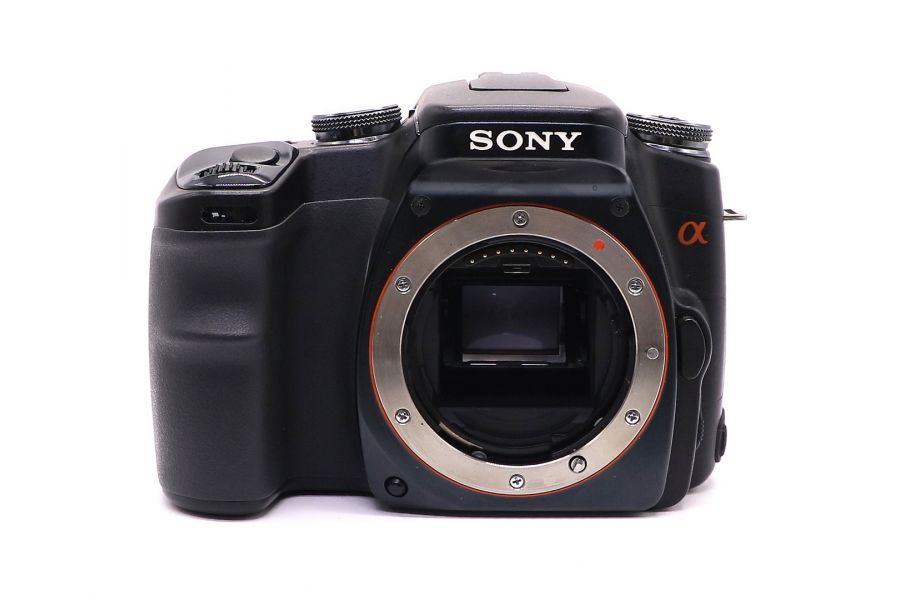 Sony Alpha DSLR-A100 body (Malaysia, 2006)