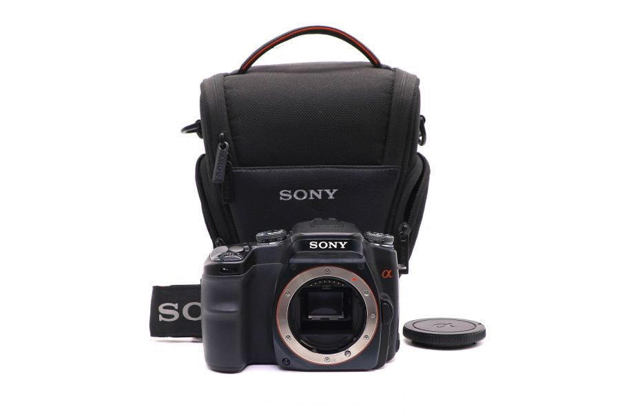Sony Alpha DSLR-A100 body (Malaysia, 2006)